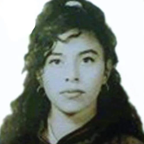 2000 Adriana Benítez Estudiantil
